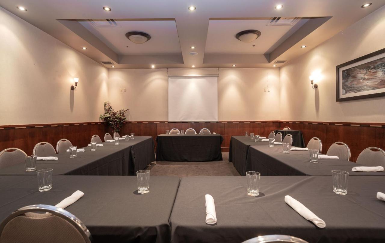 Sandman Hotel Red Deer Zewnętrze zdjęcie