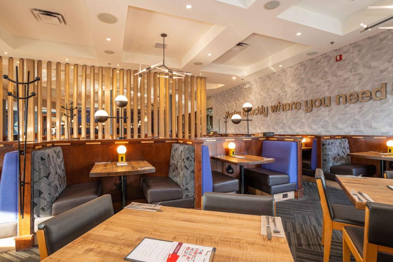 Sandman Hotel Red Deer Zewnętrze zdjęcie